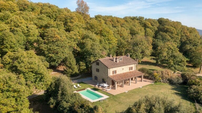 Rent Villa Lilac Hop-Hornbeam Tuscany