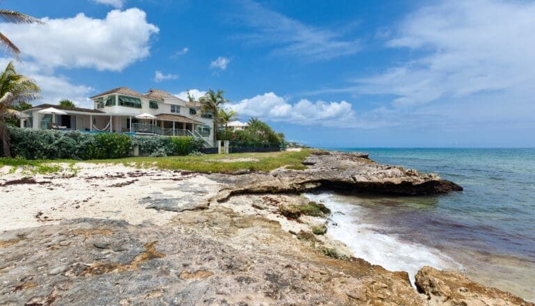 Rent Villa Linen Hydrangea: Seven Bedroom Barbados Villa for Families near Oistins & Miami Beach