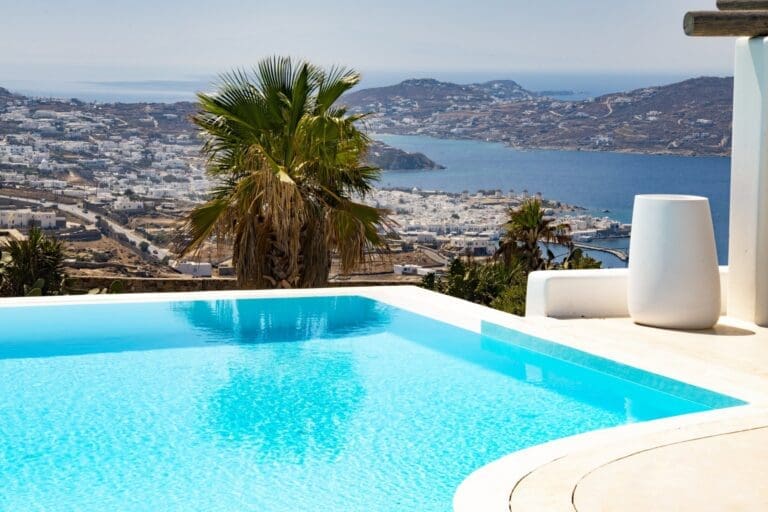 Rent Villa Lust Redbud Mykonos