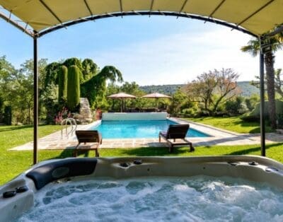 Rent Villa Magenta Cucumber France