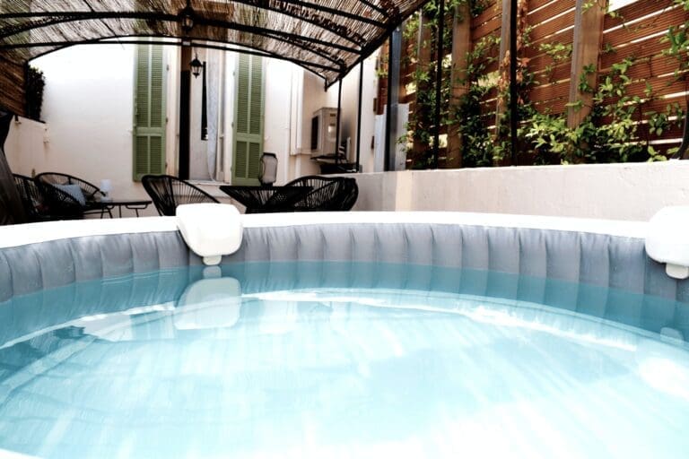 Rent Villa Magenta Prince France