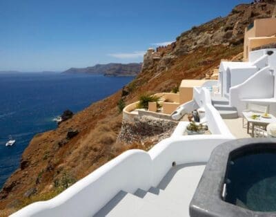 Rent Villa Magenta Rhododendron Santorini