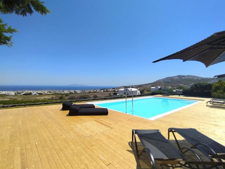 Rent Villa Majesty Lady Santorini