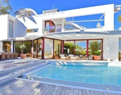 Rent Villa Manageable Reba Spain