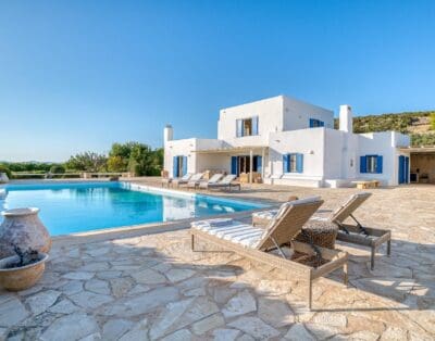 Rent Villa Mantis Pea Paros