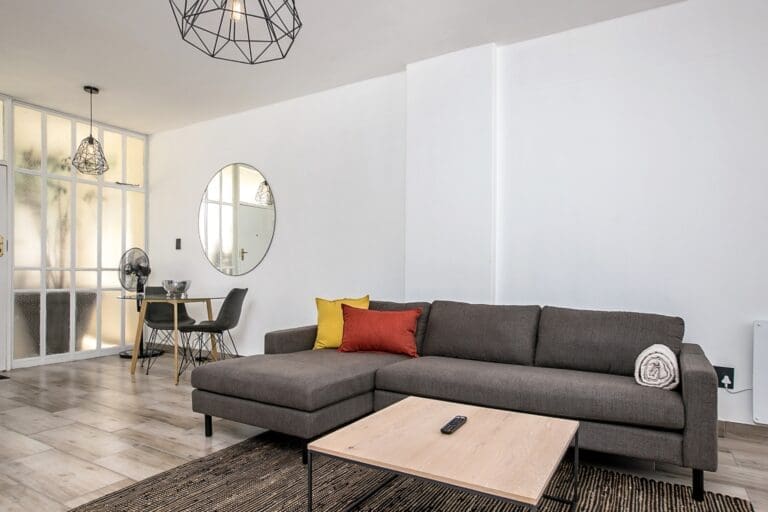 Rent Villa Maroon Sappanwood South Africa