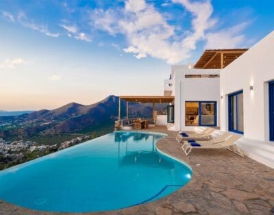 Rent Villa Meadow Cherry Crete