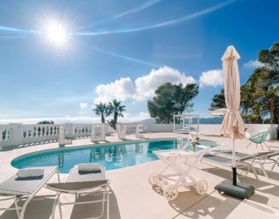 Rent Villa Meadow Copperwood Ibiza