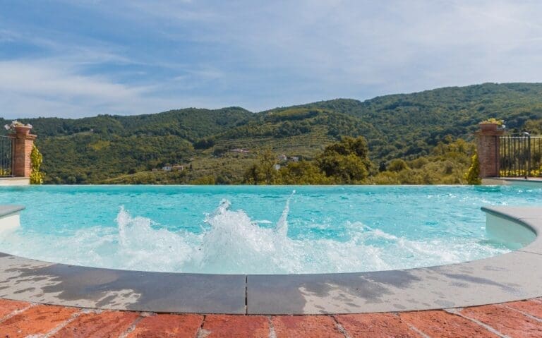 Rent Villa Menthol Gumbo Limbo Tuscany