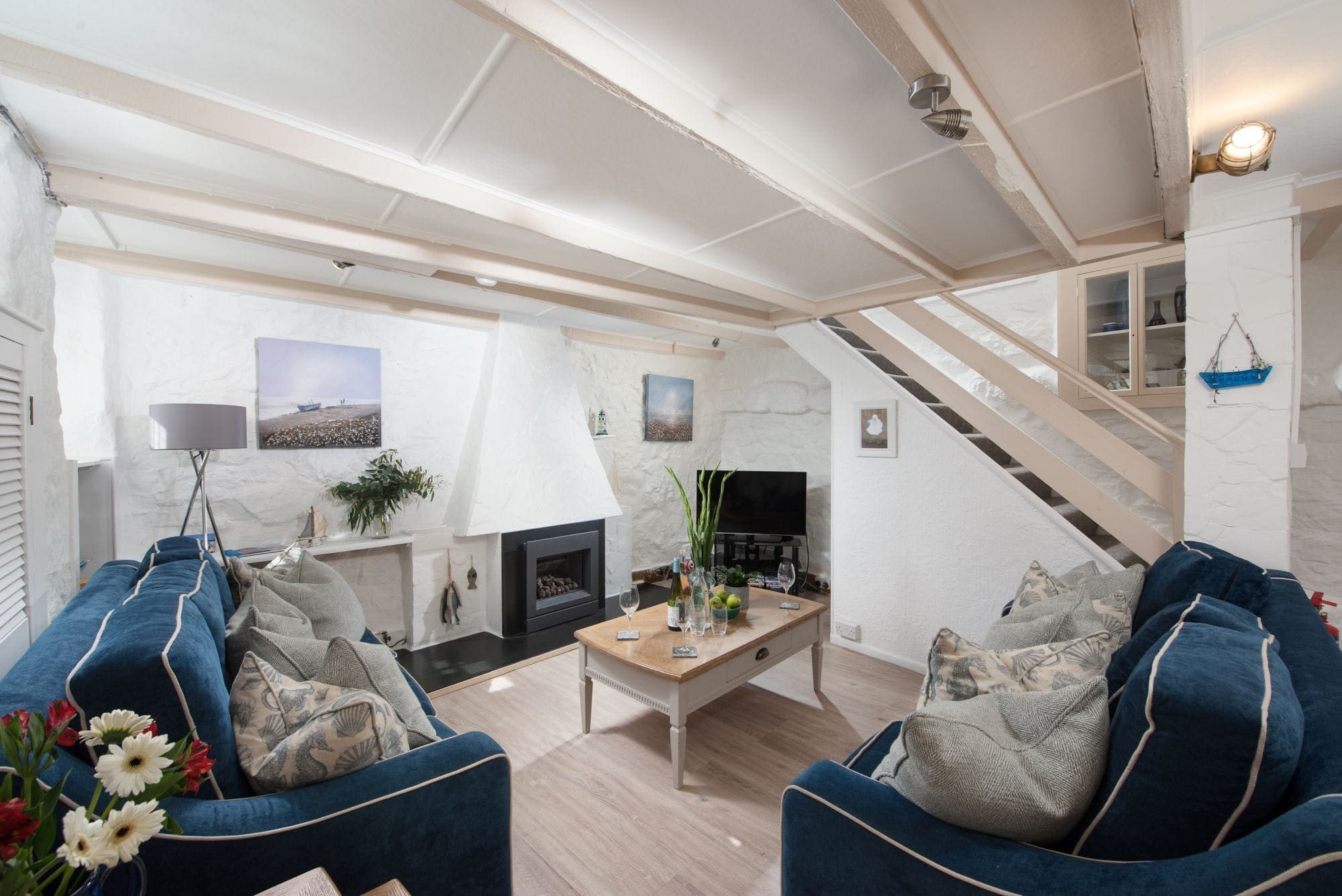 Rent Villa Metaphysical Spinach Cornwall