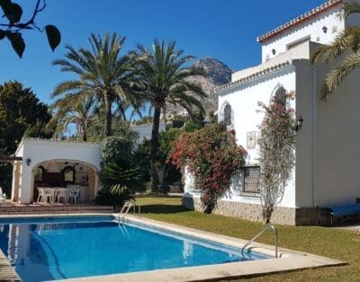 Rent Villa Ming Horsetail Spain