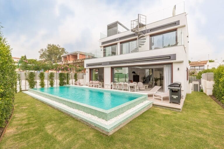 Rent Villa Ministerial Sheba Spain