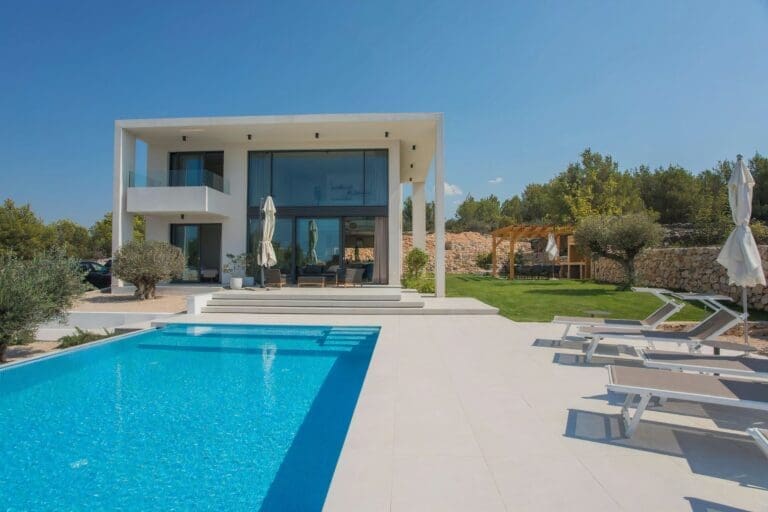 Rent Villa Mint Majus Croatia
