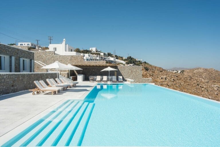 Rent Villa Moonstone Sago Greece