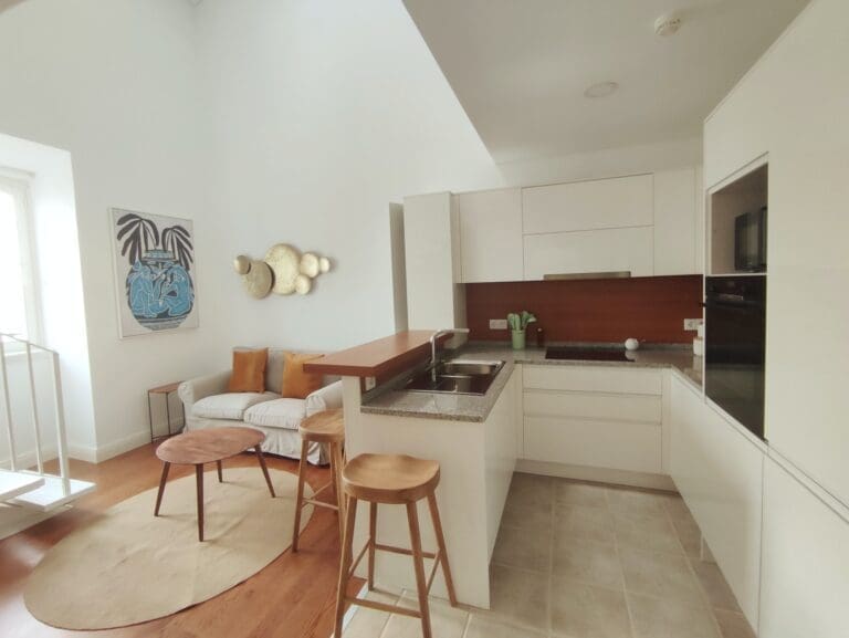 Rent Villa Mughal Sappanwood Portugal