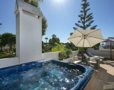 Rent Villa Nadeshiko Oak Spain