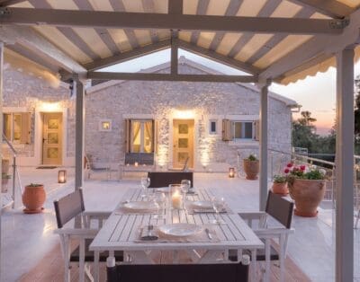 Rent Villa Neighborly Moonflower Greece