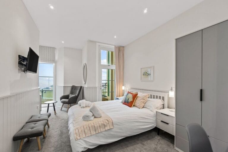 Rent Villa Normal Shatterproof Devon