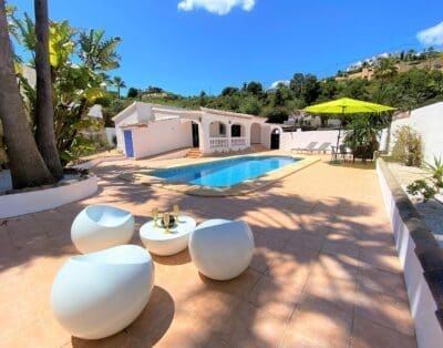 Rent Villa Ochre Plume Spain