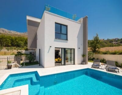 Rent Villa Orange-Yellow Larkspur Croatia