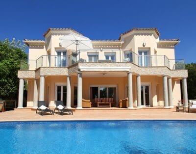 Rent Villa Peachy Cigar Balearic Islands