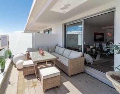 Rent Villa Peel Buttontree Spain