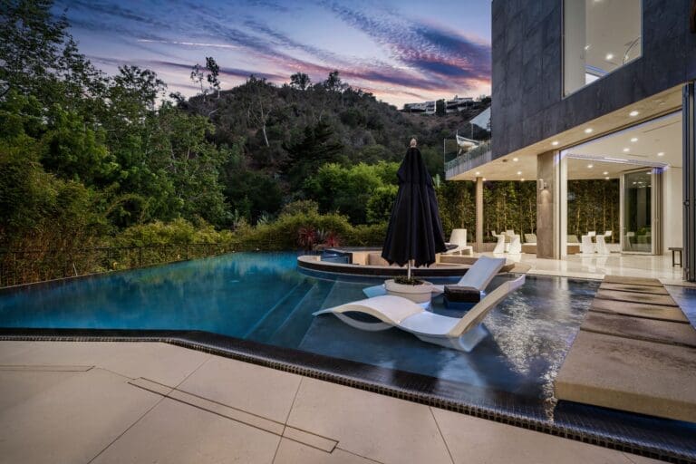 Rent Villa Penny Crystal Bel Air