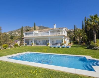 Rent Villa Periwinkle Calcite Golden Spain