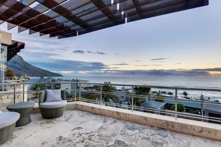 Rent Villa Pineapple Melawis Bakoven