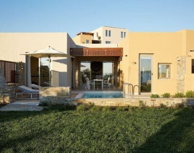 Rent Villa Pink Silky-Camellia Greece