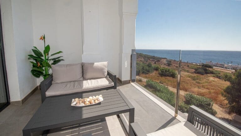 Rent Villa Pistachio Pindo Spain