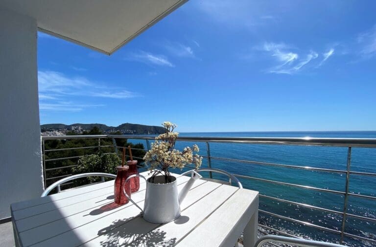 Rent Villa Platinum Cherry Spain