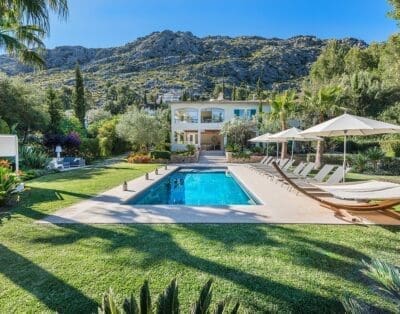 Rent Villa Plummy Doublefile Balearic Islands