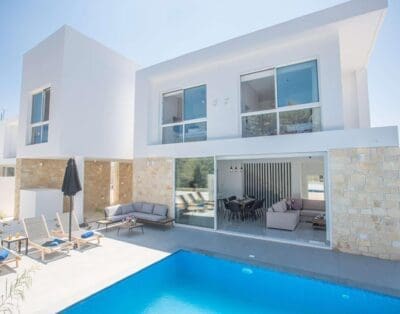 Rent Villa Pomp Lily Protaras