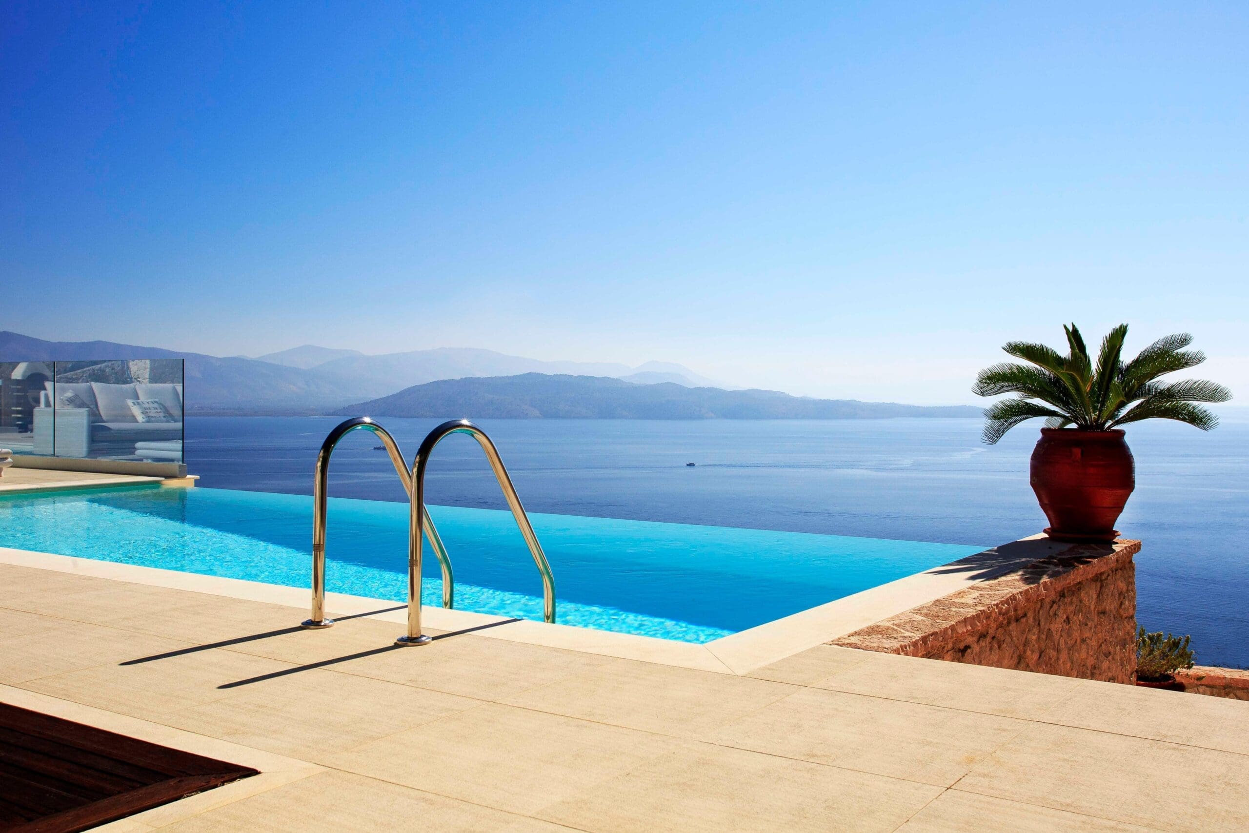 Rent Villa Powder Crepemyrtle Corfu