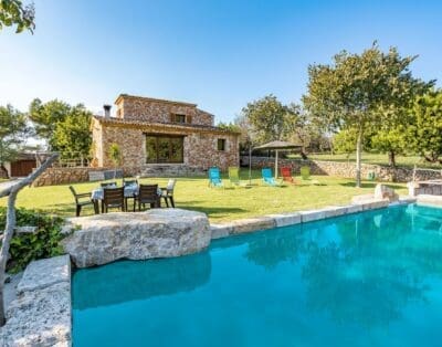 Rent Villa Promising Dahlia Balearic Islands