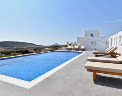 Rent Villa Puff Ponytail Paros