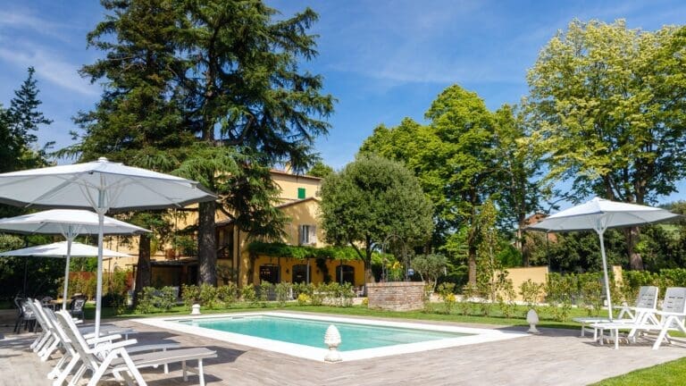 Rent Villa Queen Winterberry Italy