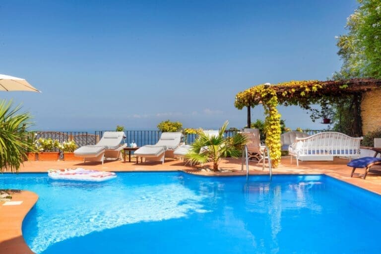 Rent Villa Quick-Witted Scarlet Italy