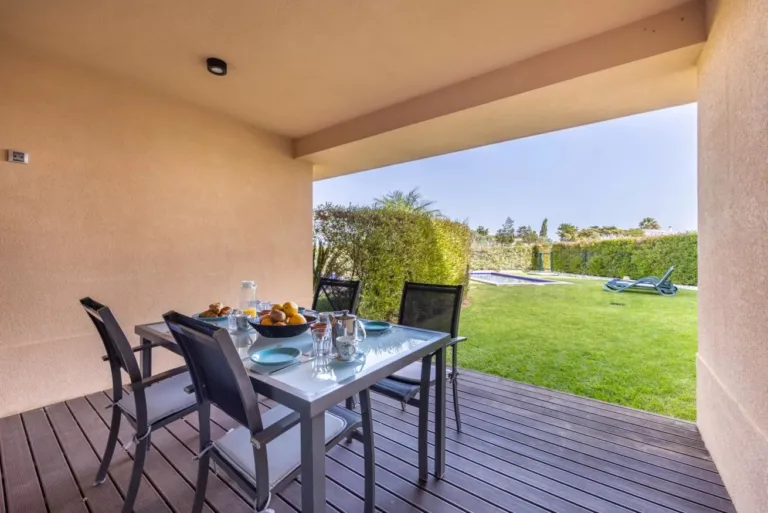 Rent Villa Quincy Redwood Portugal