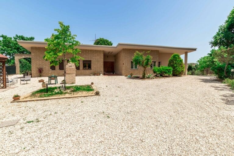 Rent Villa Reachable Salix Italy