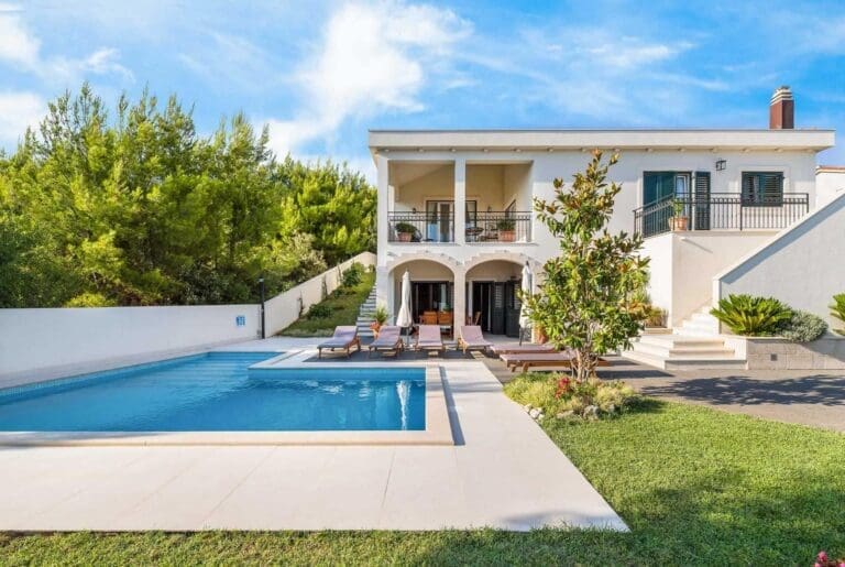 Rent Villa Red-Tangelo Pamplemousse Croatia