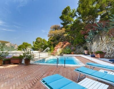 Rent Villa Red-Violet Cassia Capri