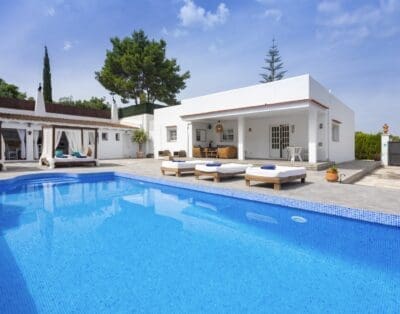 Rent Villa Rewarding Septarian Balearic Islands