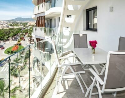 Rent Villa Rocket Wellingtonia Spain