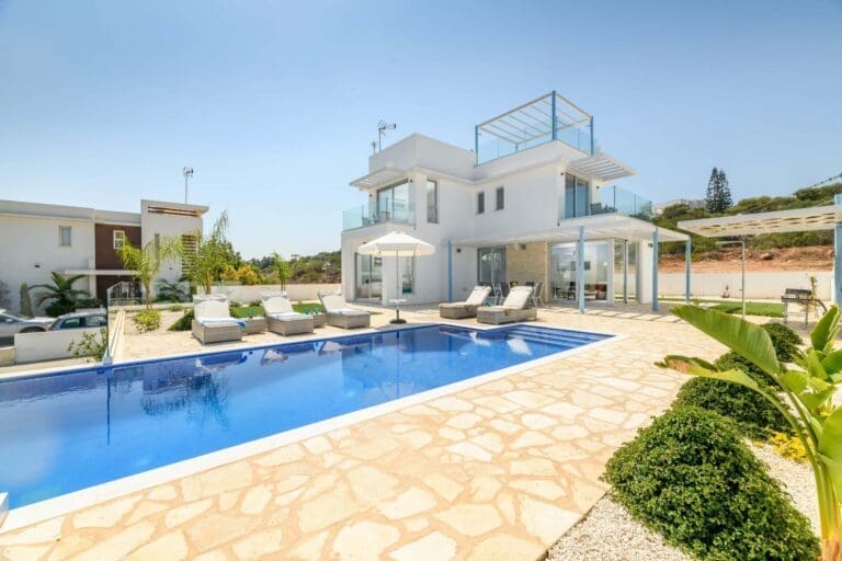 Rent Villa Royal Tulip Cyprus