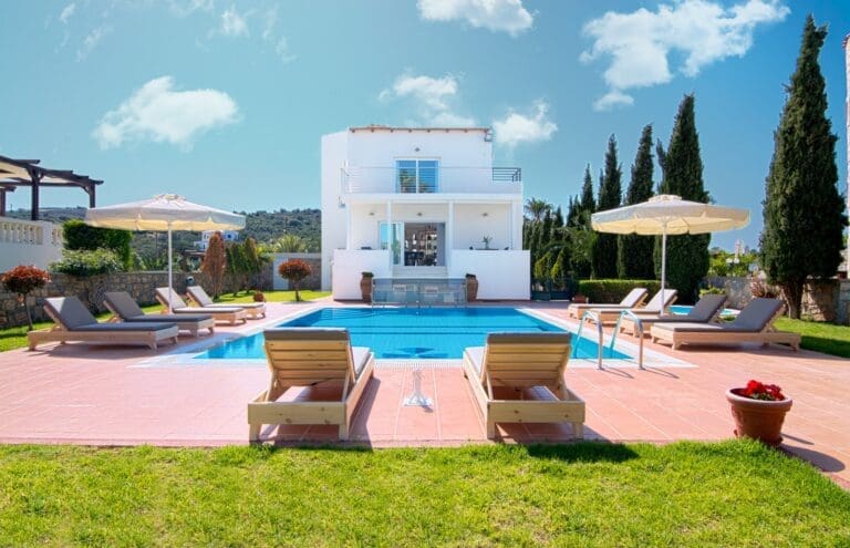 Rent Villa Saddle Hop-Hornbeam Crete