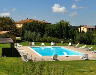 Rent Villa Saffron Buckthorn Tuscany