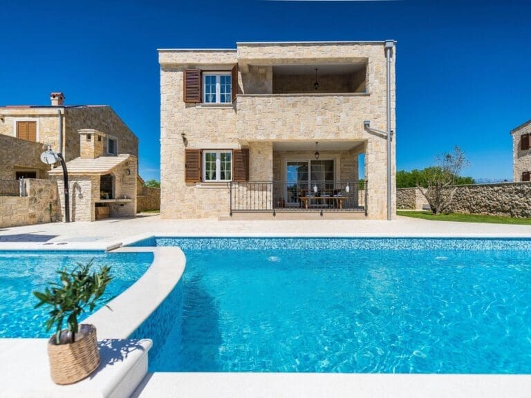 Rent Villa Sea Larches Croatia