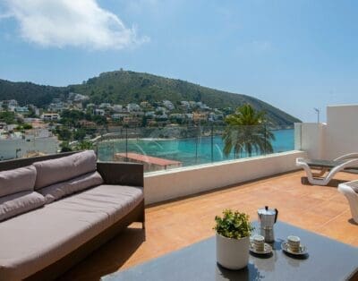 Rent Villa Seashell Plantain Spain